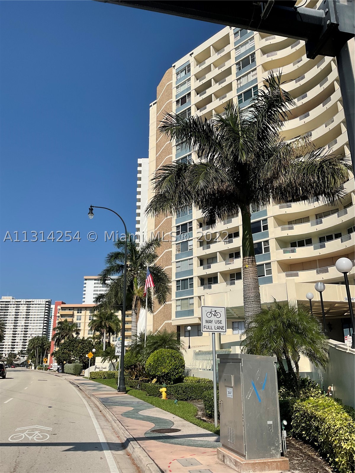 Hallandale Beach photo 1
