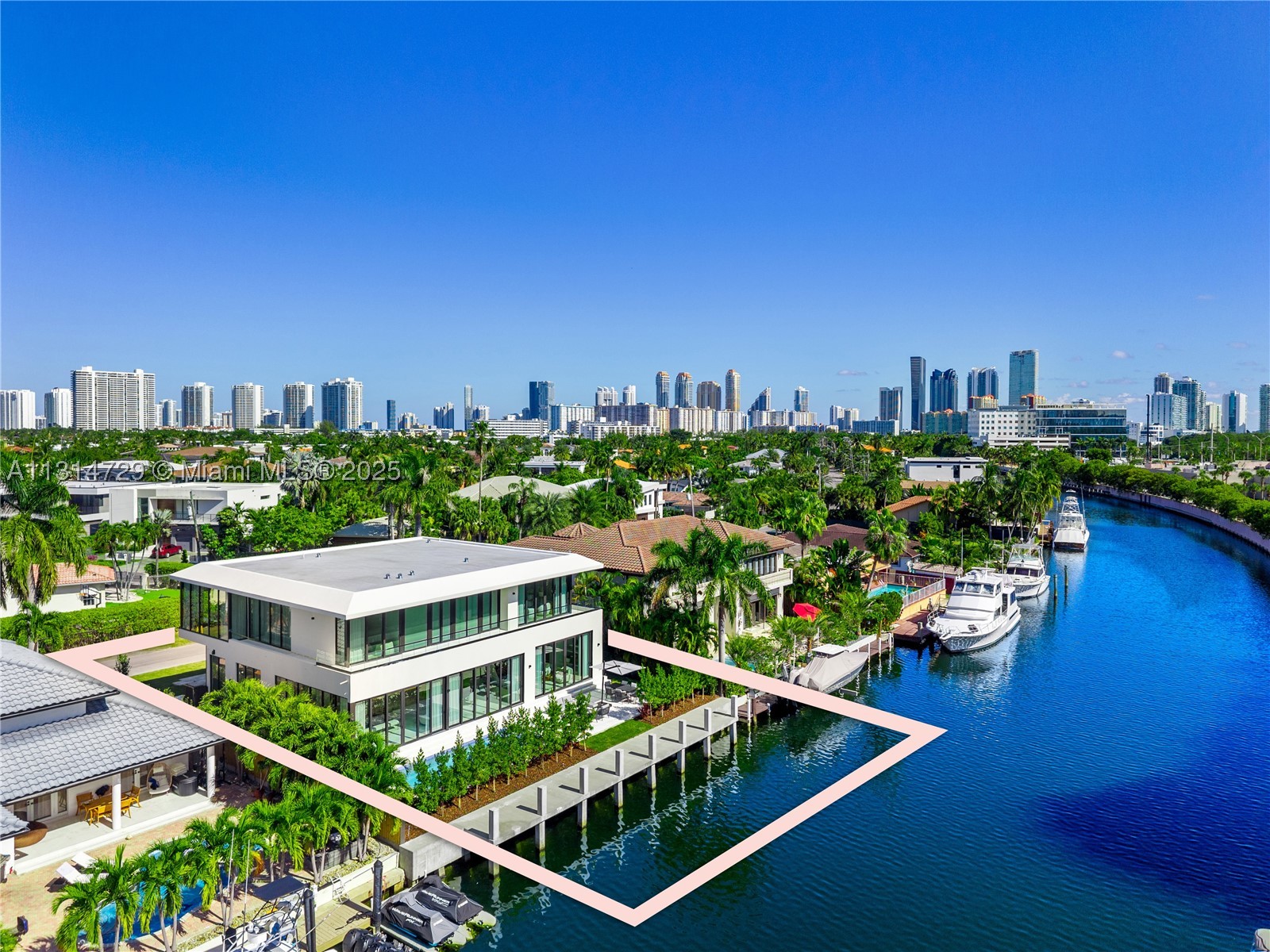 North Miami Beach photo 1