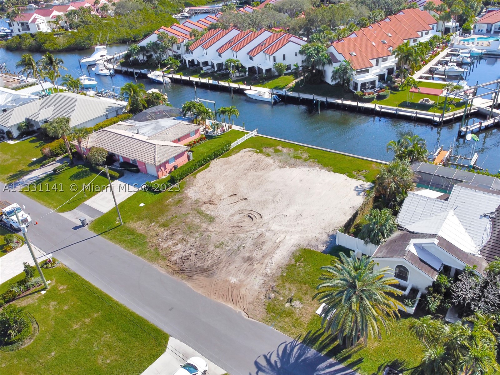 Palm Beach Gardens photo 1