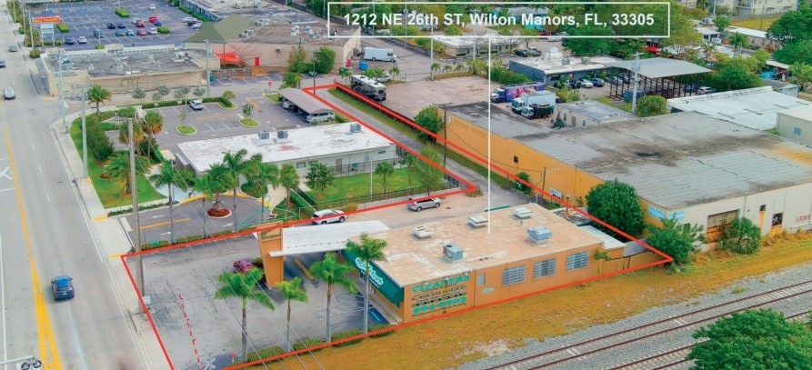 Wilton Manors photo 1