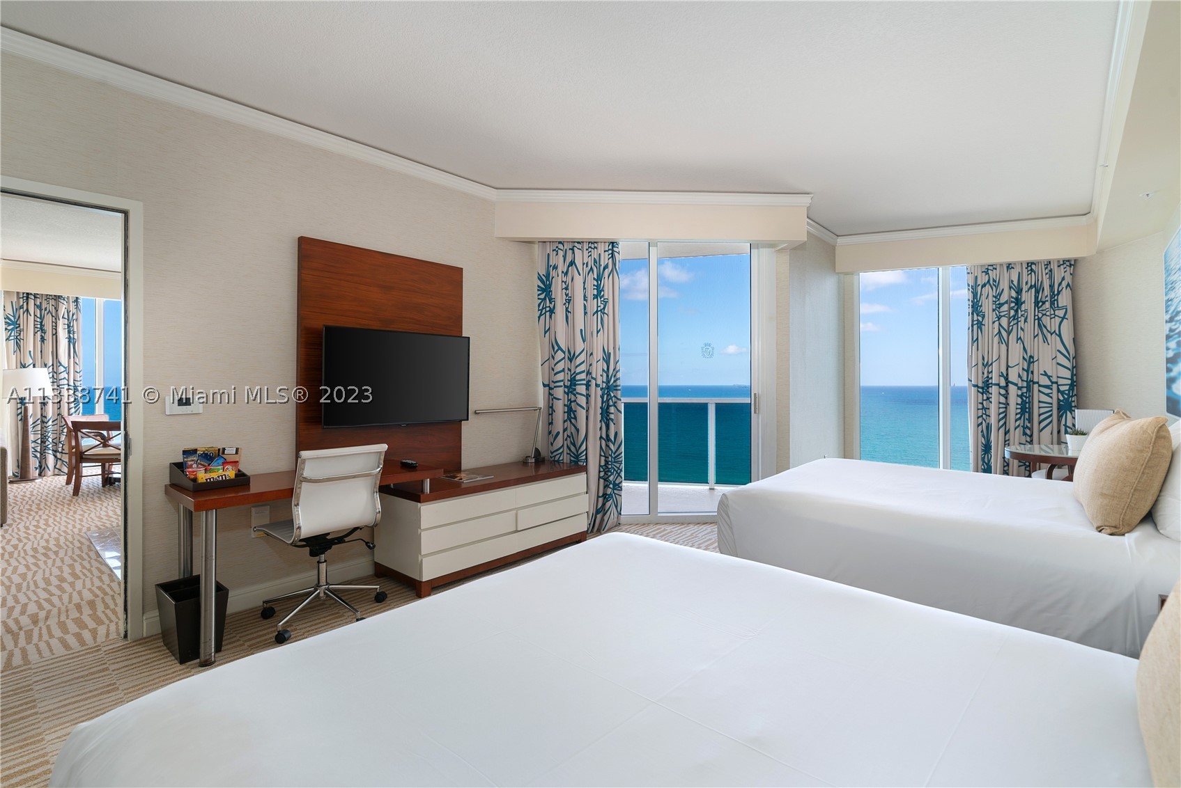 Sunny Isles Beach photo 4