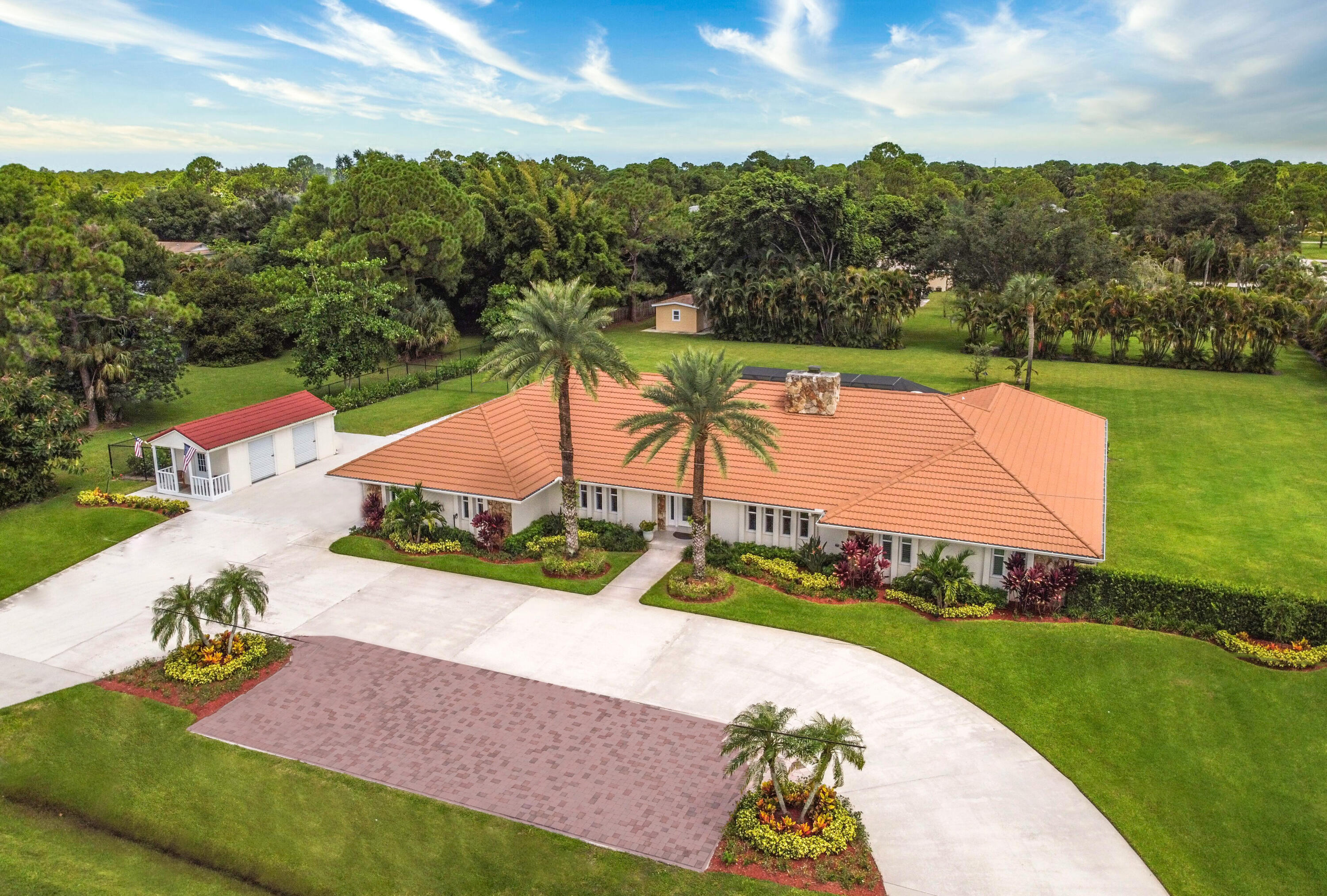 Palm Beach Gardens photo 1