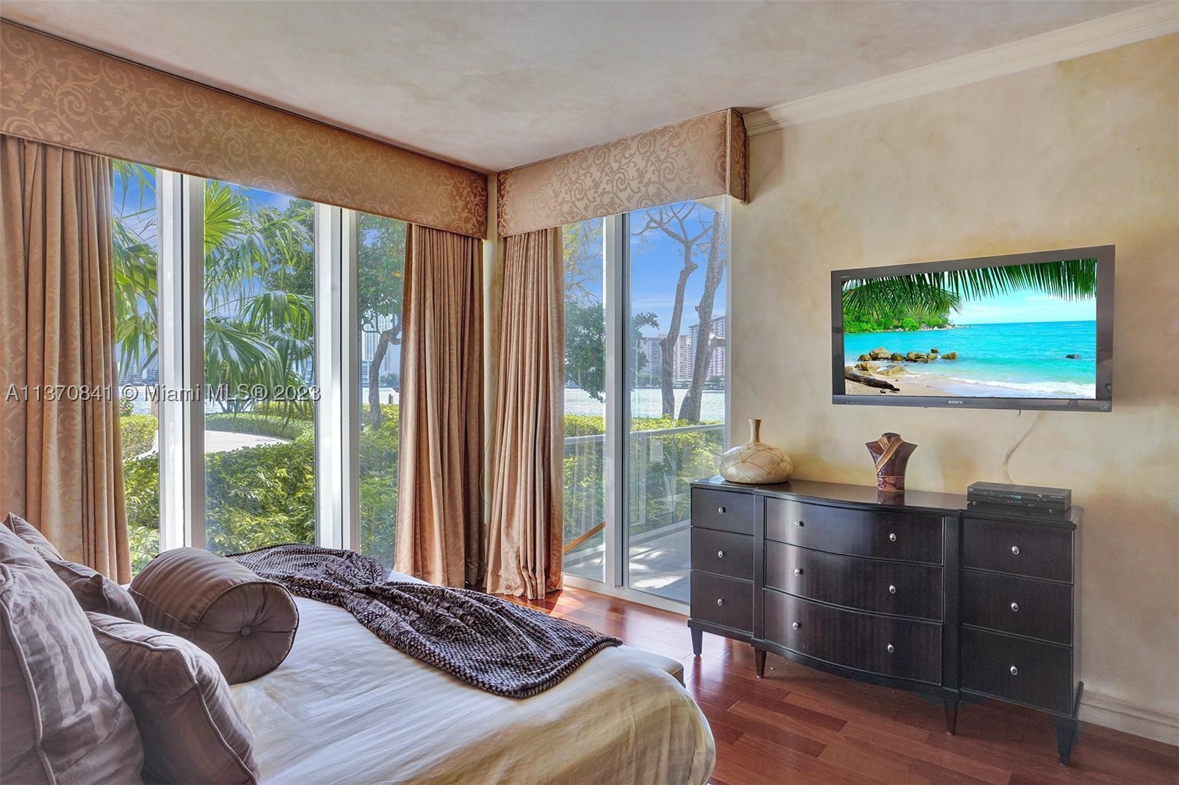 Aventura photo 3