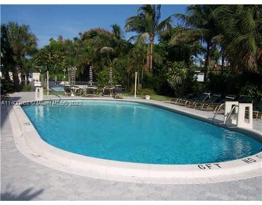 Hallandale Beach photo 3
