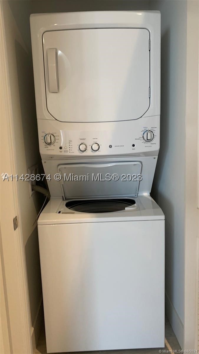 Hollywood photo 4