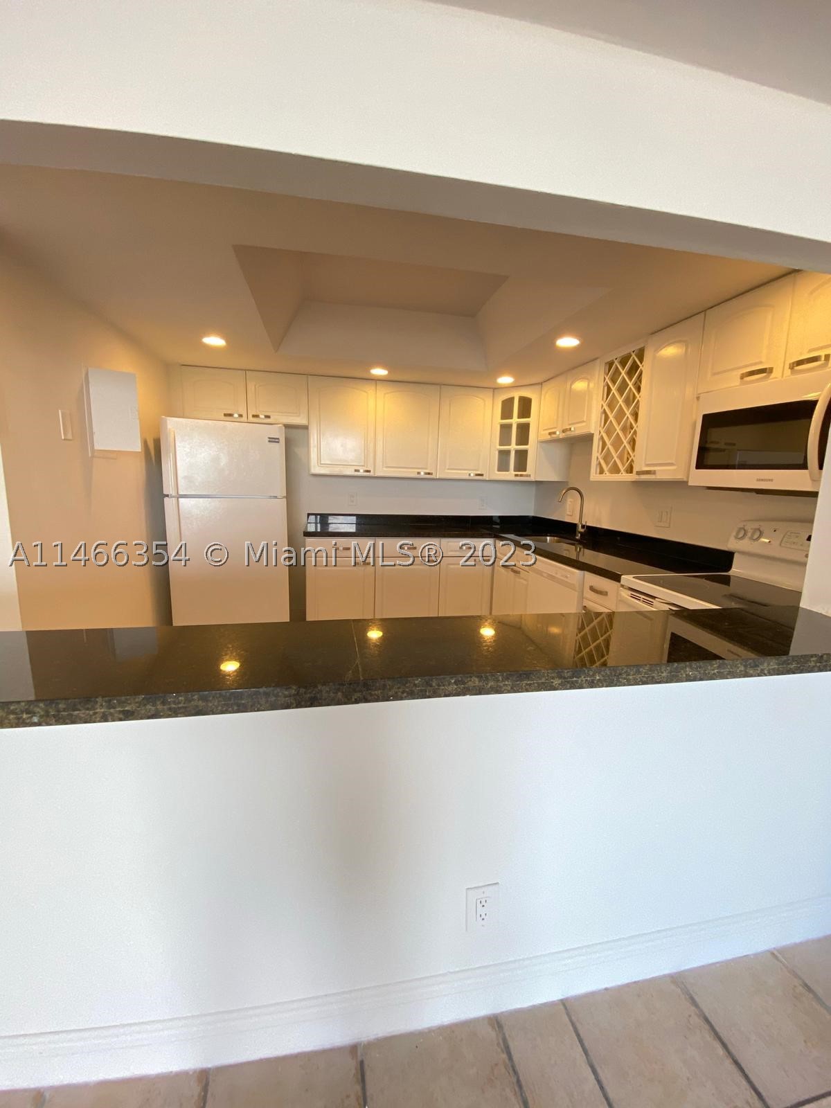 North Miami photo 4