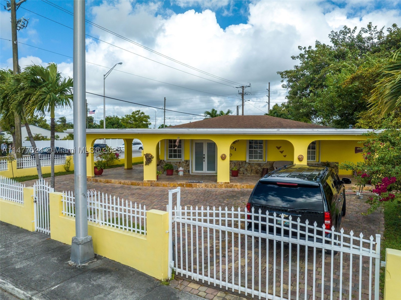 Hialeah photo 5