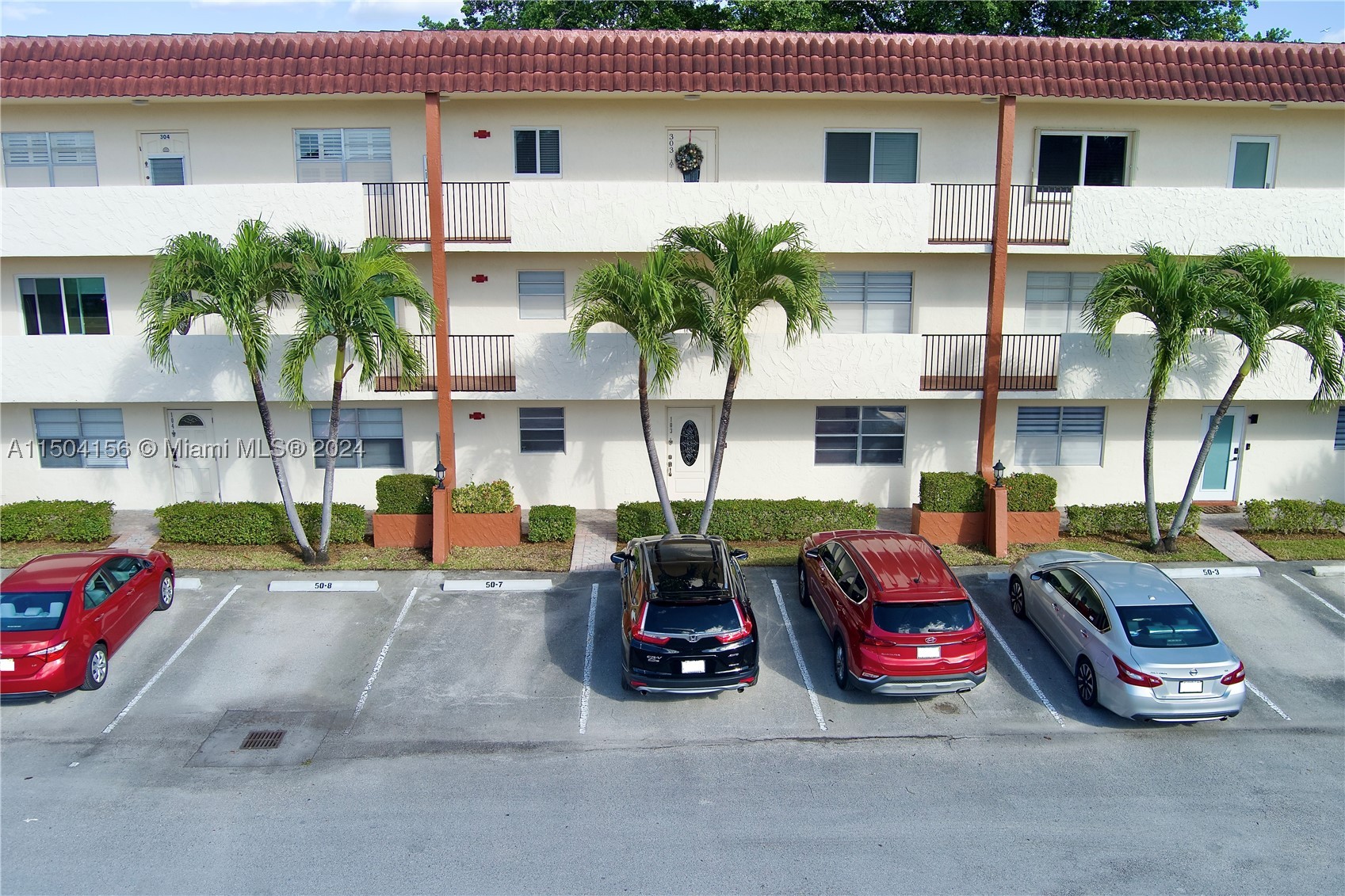 Pembroke Pines photo 1