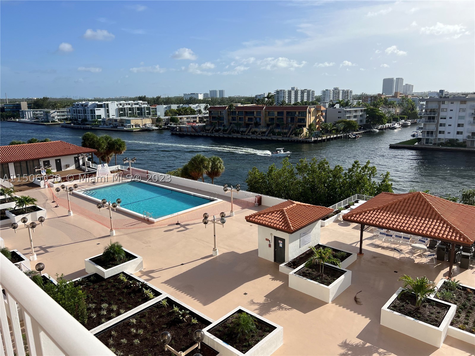 Sunny Isles Beach photo 1