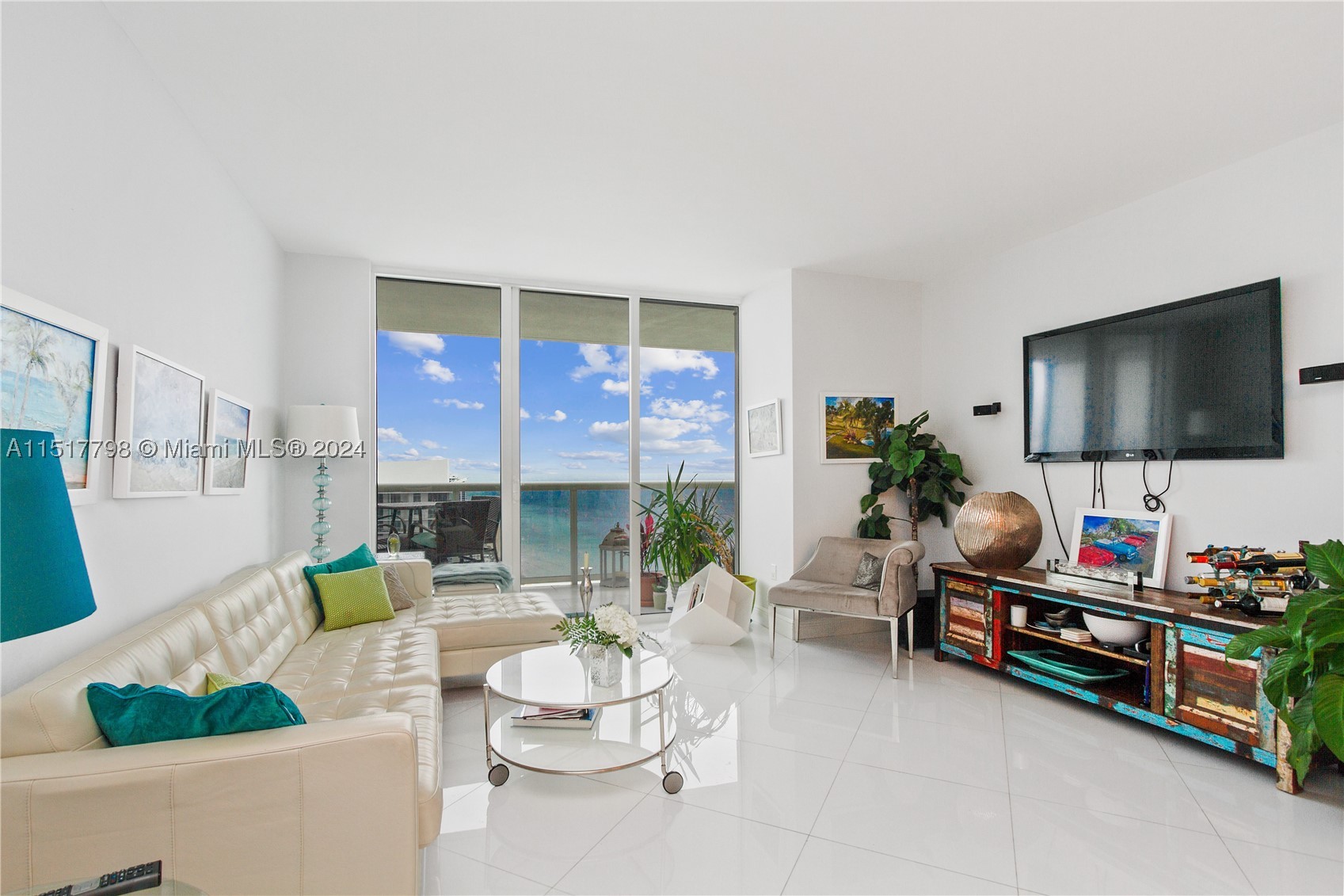 Hallandale Beach photo 3