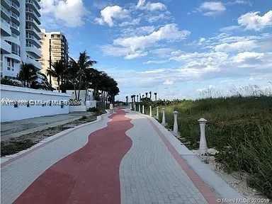 Miami Beach photo 1