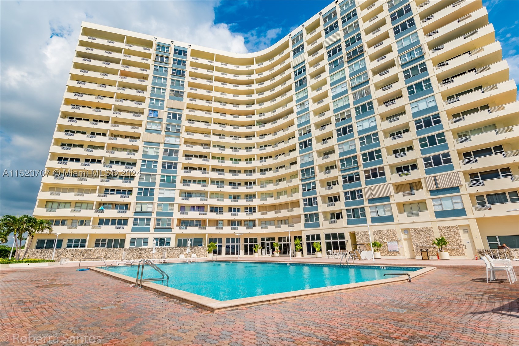 Hallandale Beach photo 2