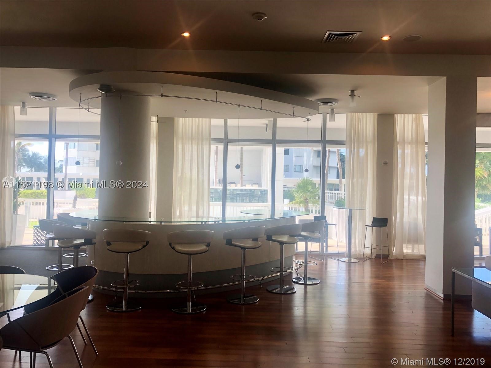 Bal Harbour photo 4