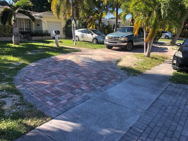 North Miami Beach photo 2
