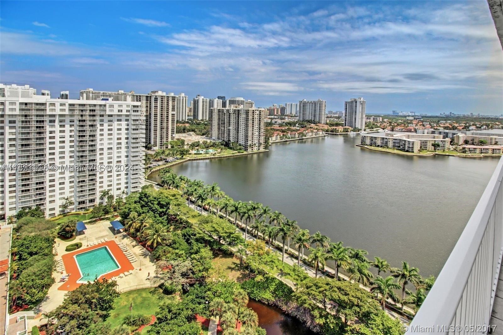 Aventura photo 2