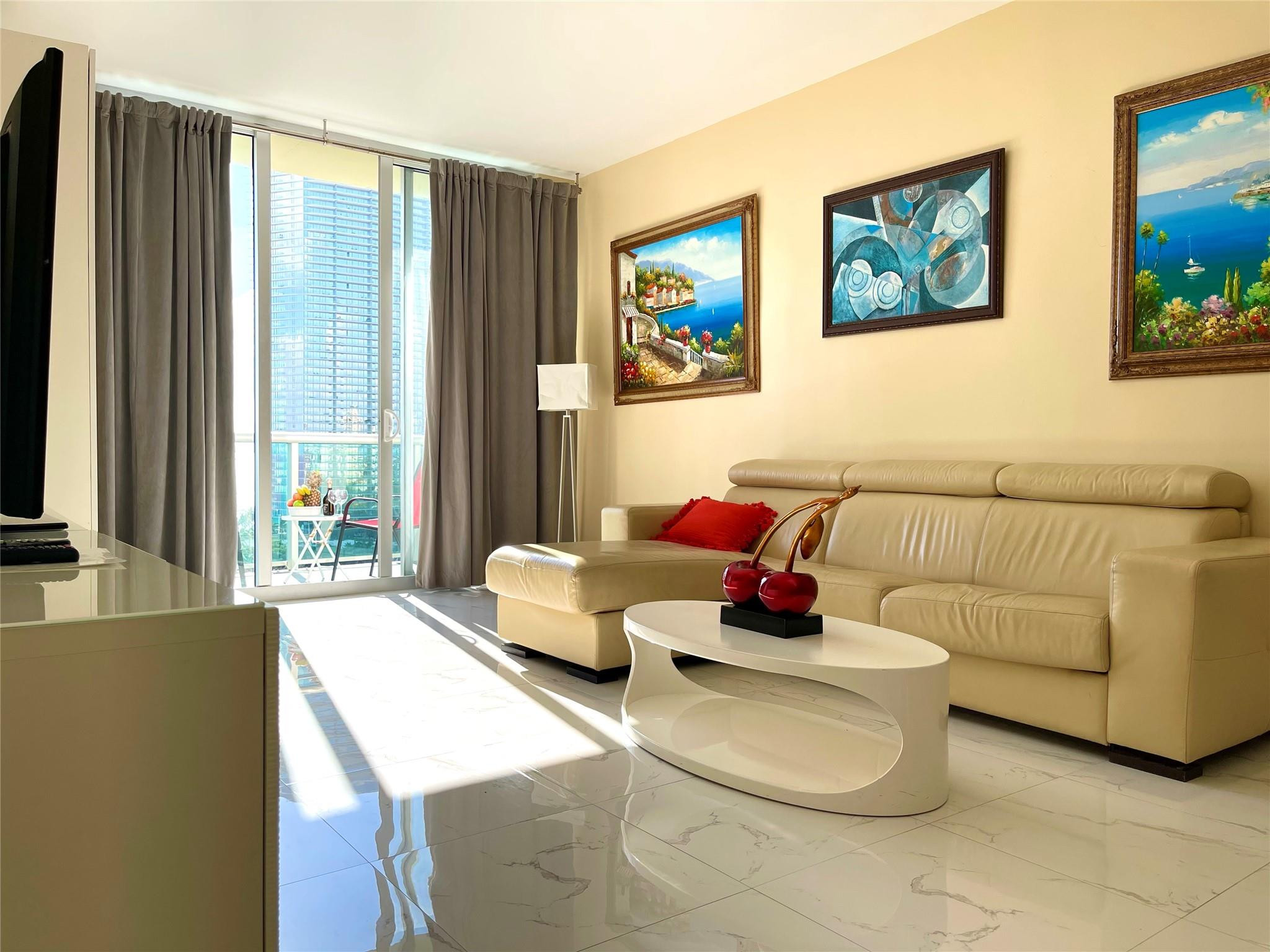 Sunny Isles Beach photo 2