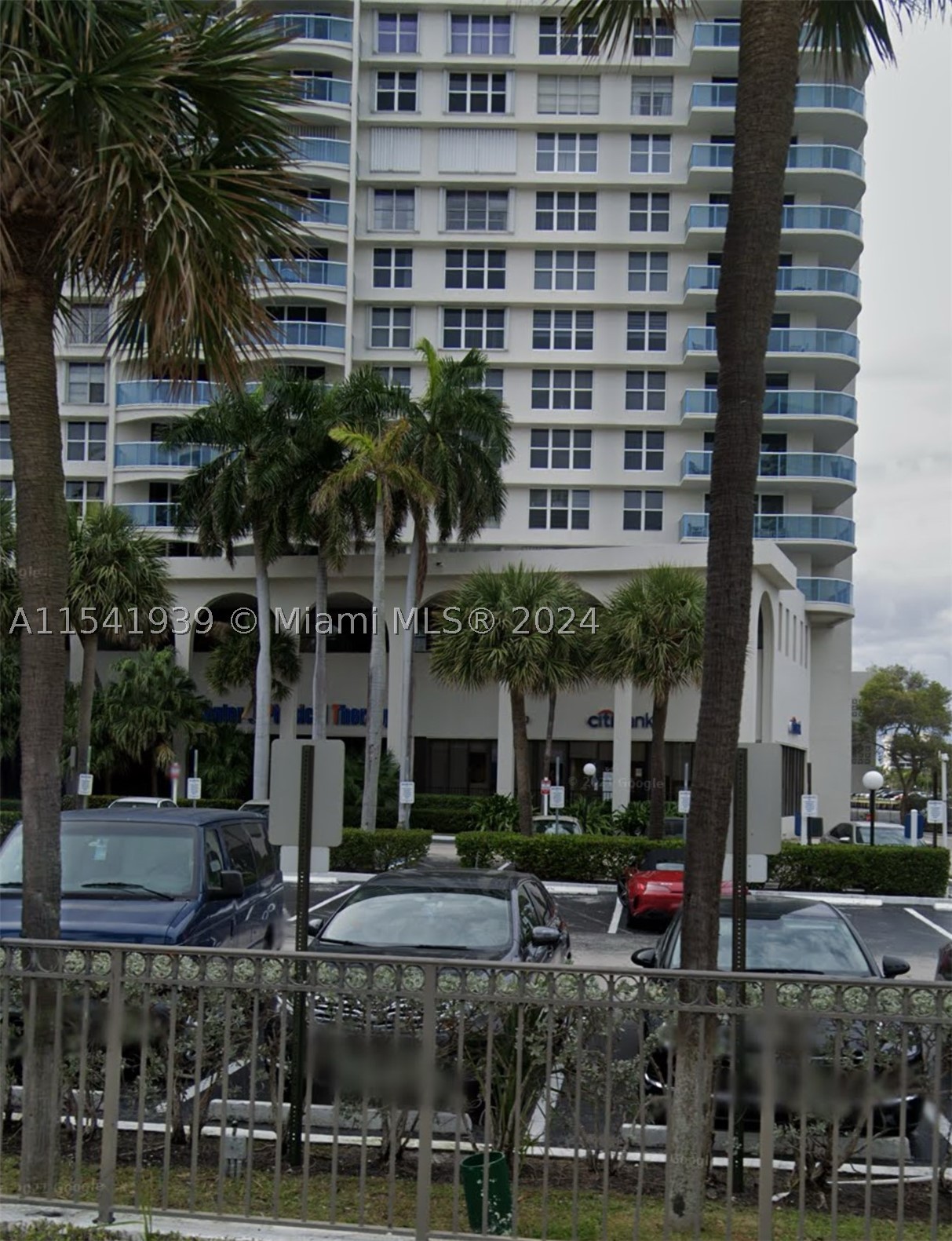 Hollywood photo 3