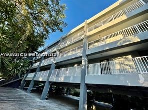 North Miami photo 3