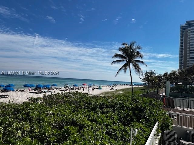 Hallandale Beach photo 1