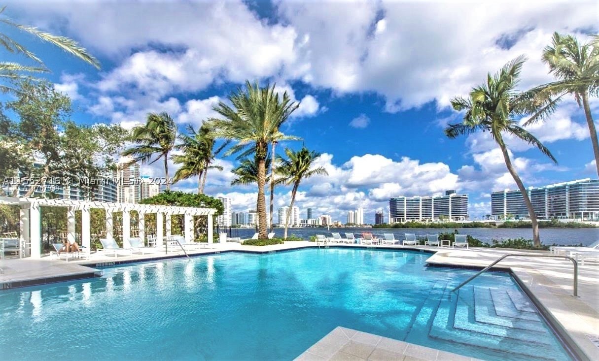 Aventura photo 1