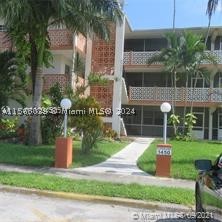 North Miami Beach photo 2