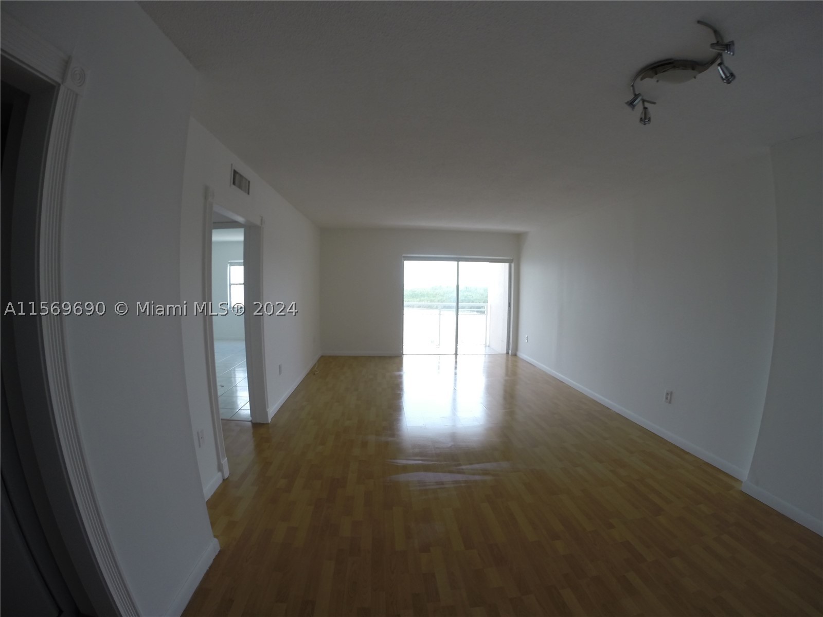 Sunny Isles Beach photo 1