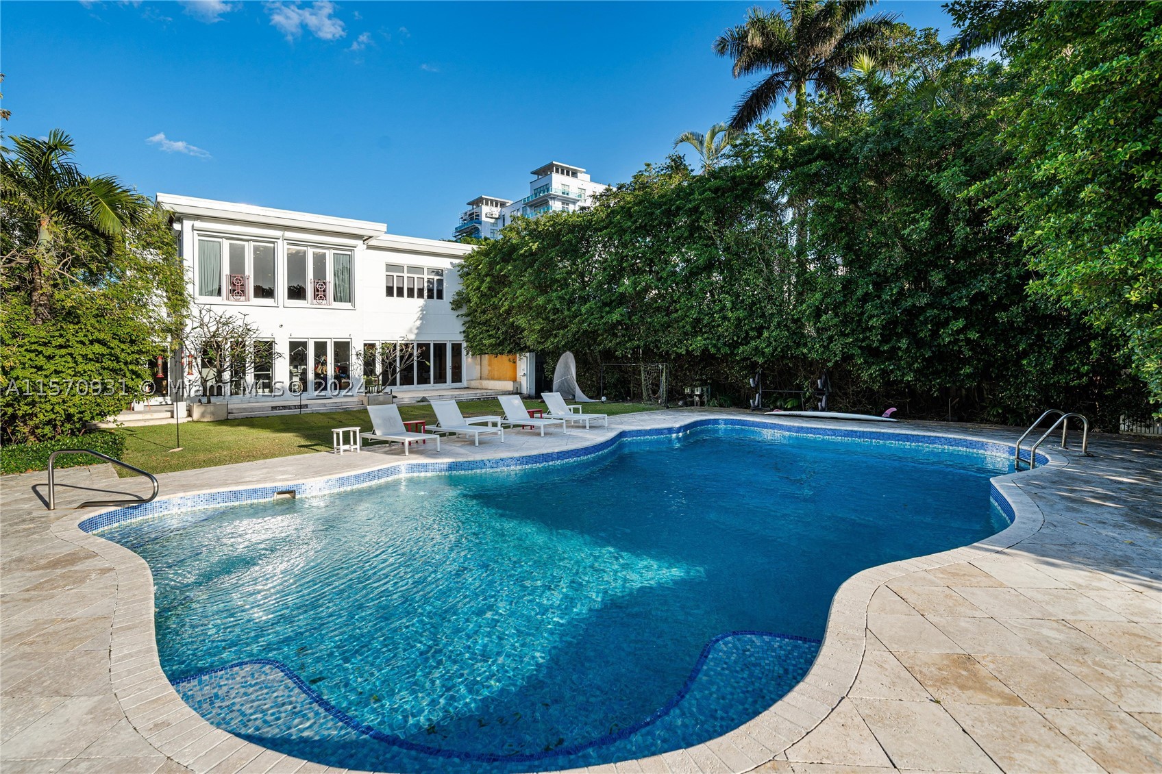 Miami Beach photo 2