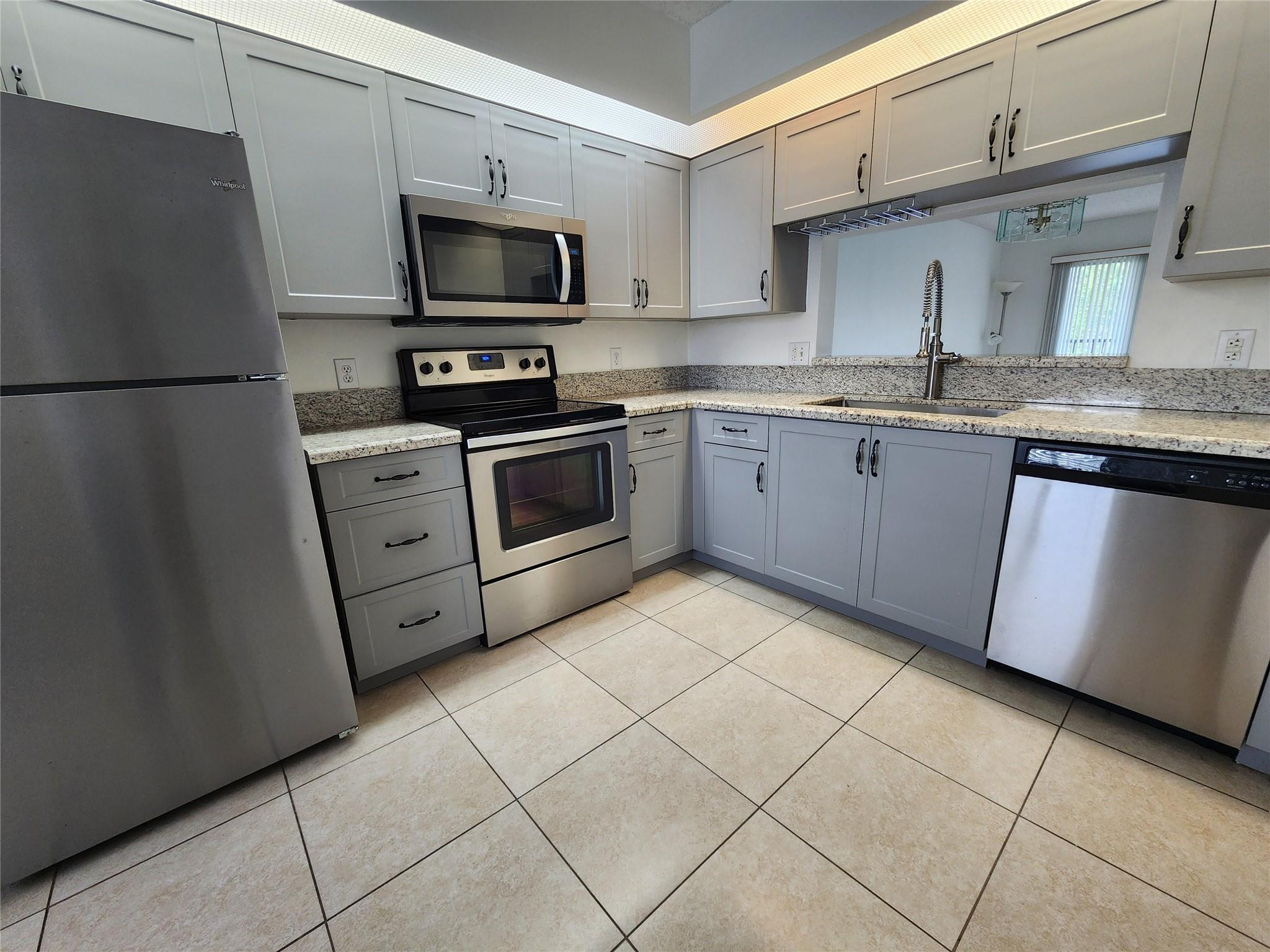 Pembroke Pines photo 4