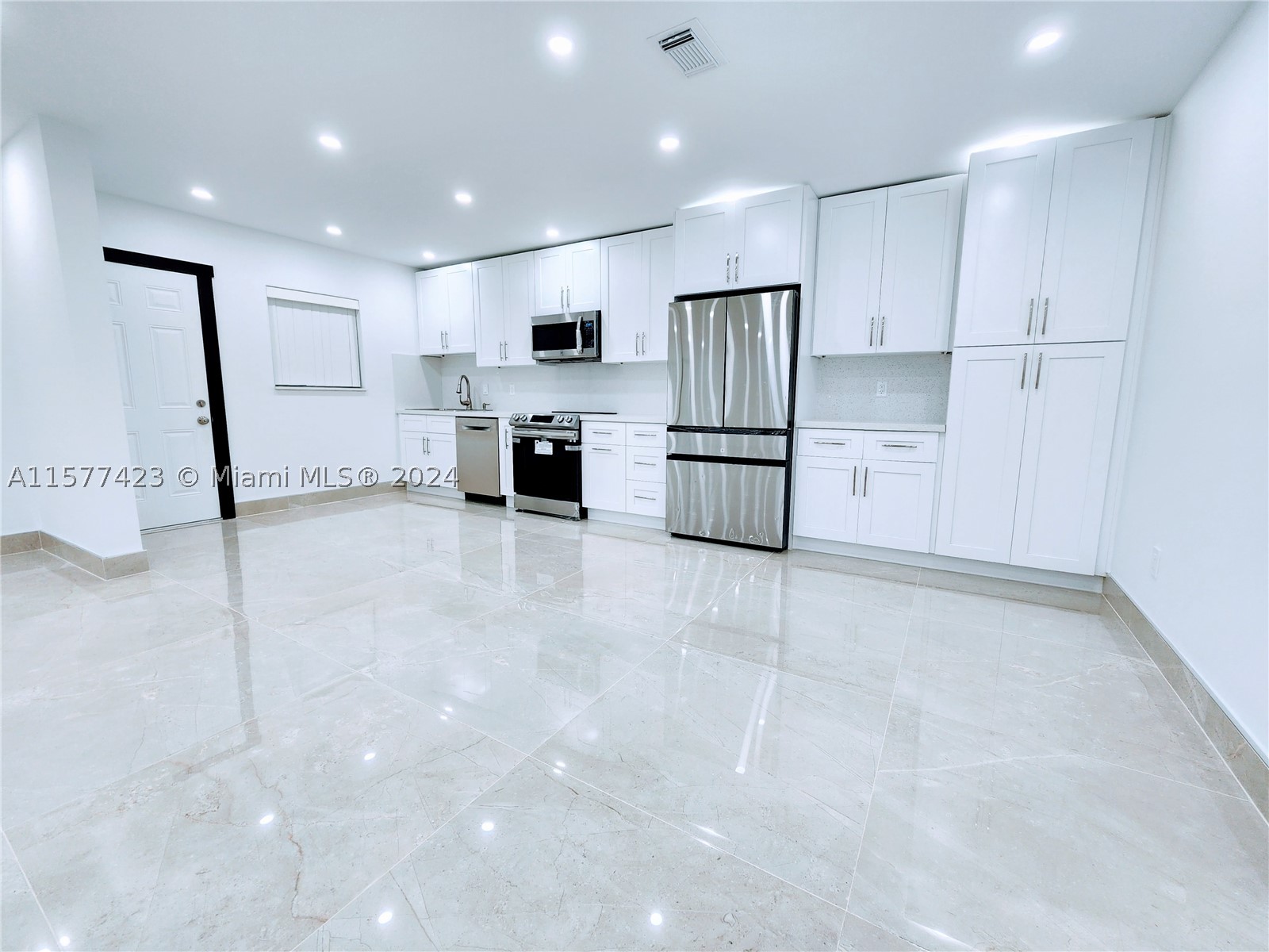 North Miami photo 3