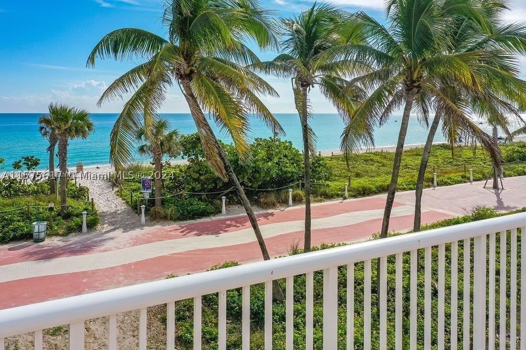 Miami Beach photo 3