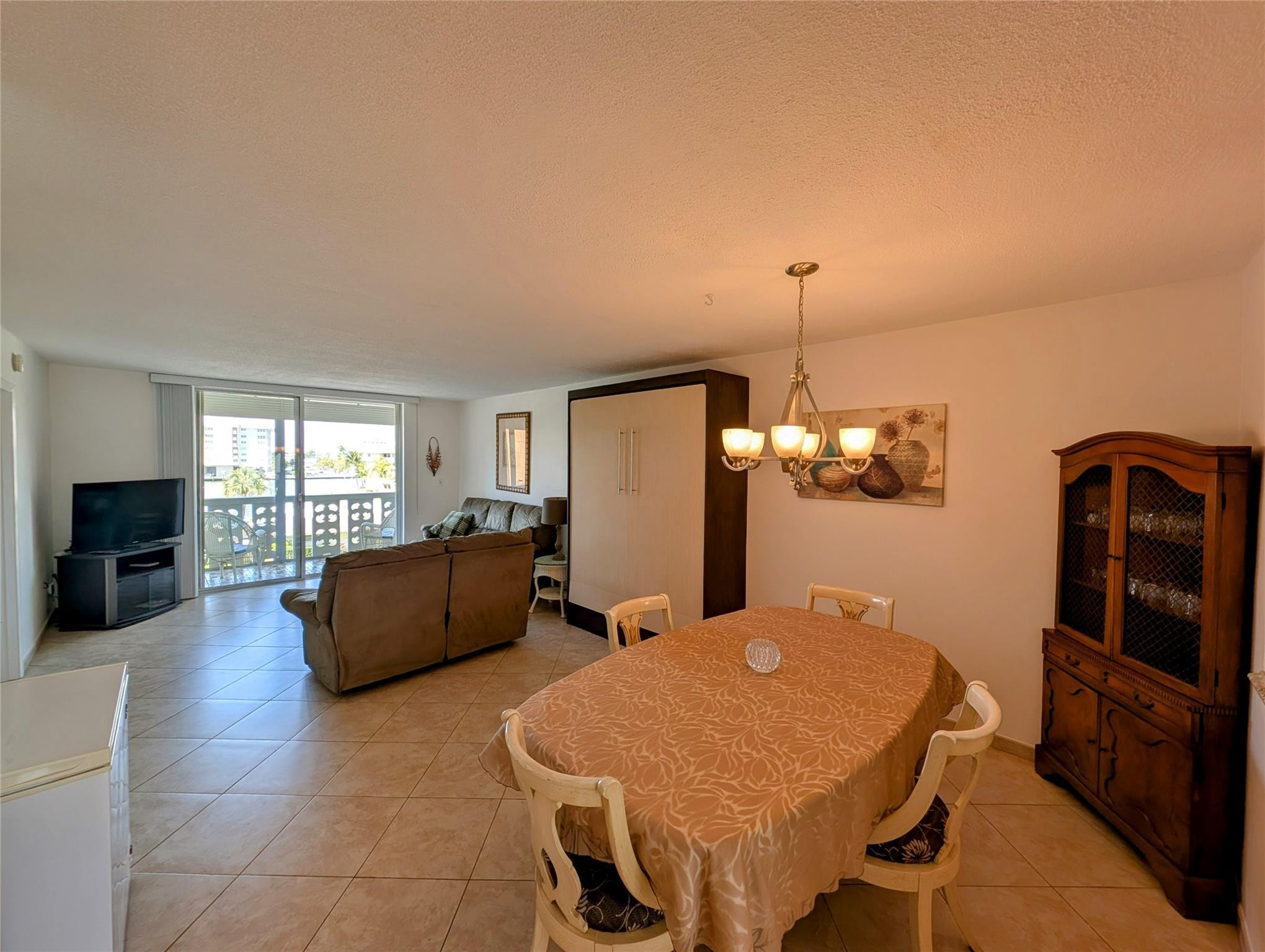 Hallandale Beach photo 3