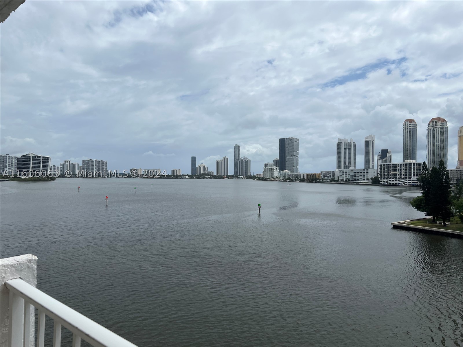 North Miami Beach photo 4