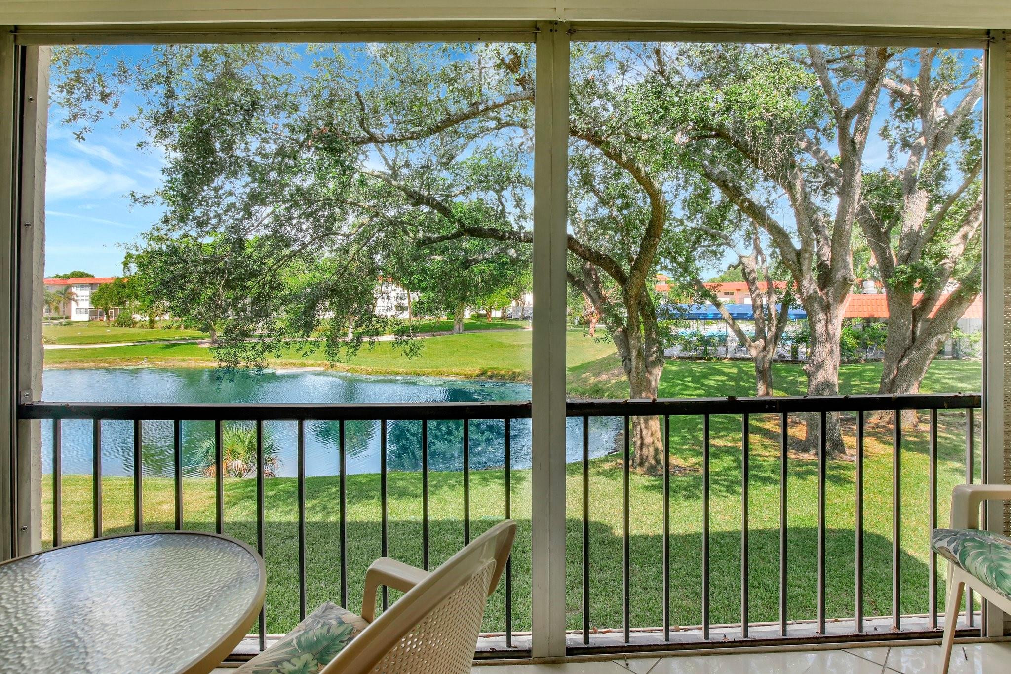 Pembroke Pines photo 1