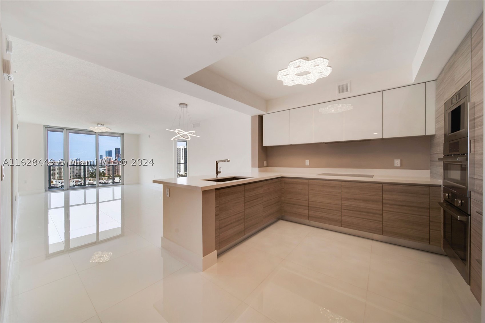 Sunny Isles Beach photo 1