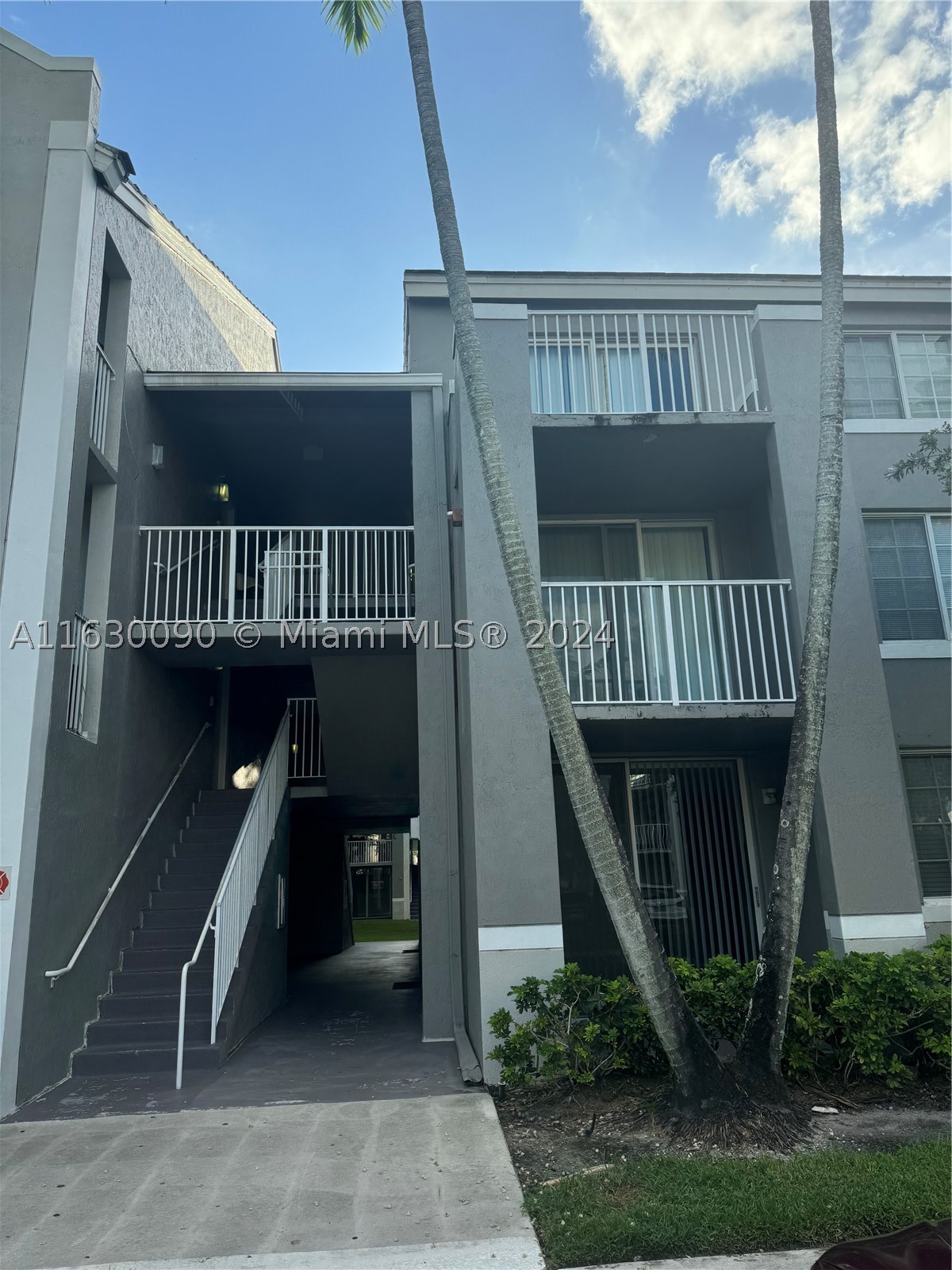 Pembroke Pines photo 2