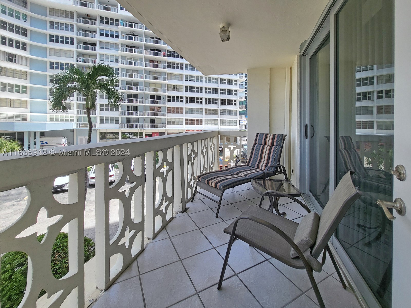 Hallandale Beach photo 3