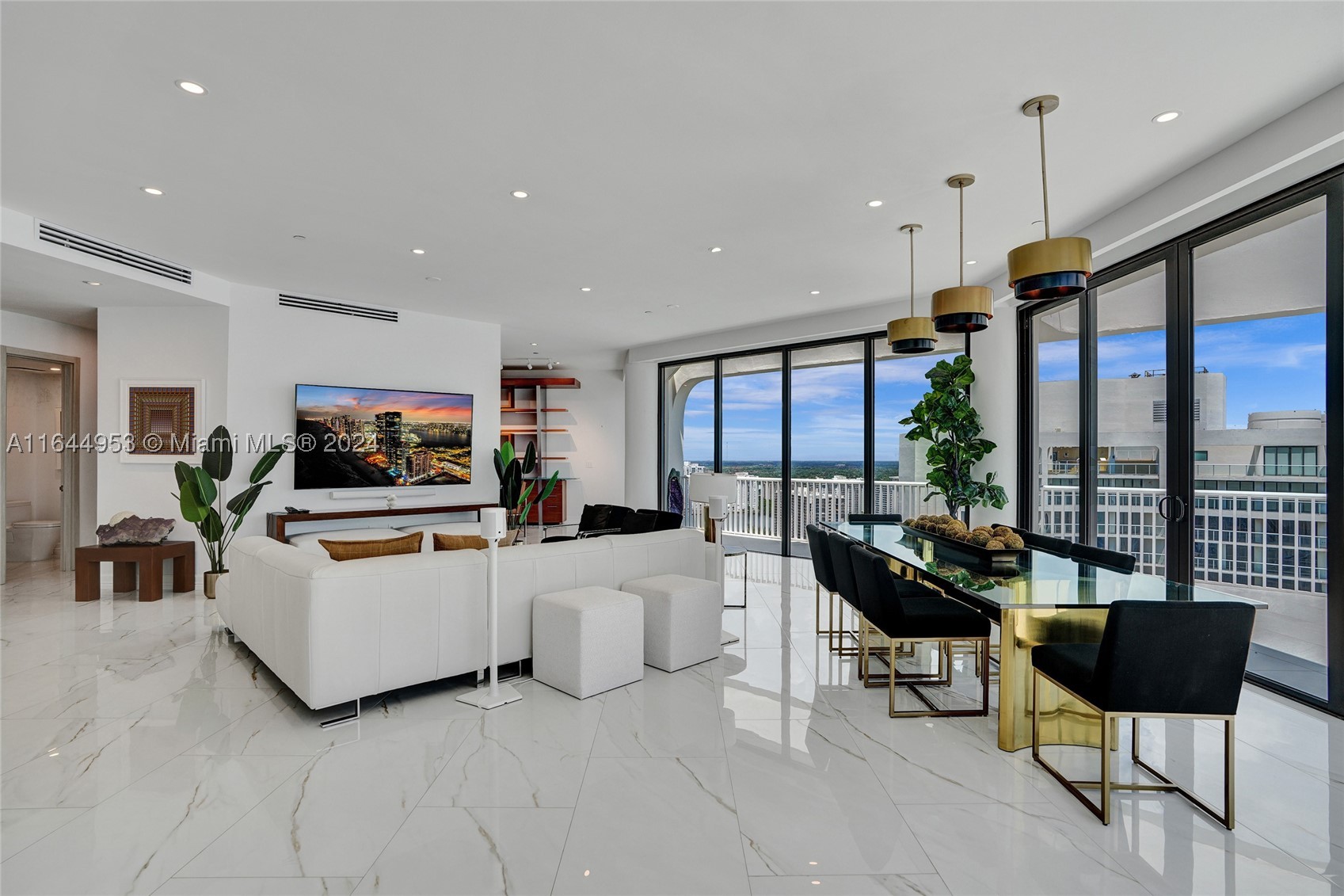 Aventura photo 5