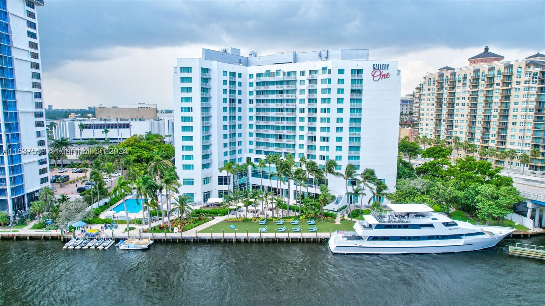 Fort Lauderdale photo 3
