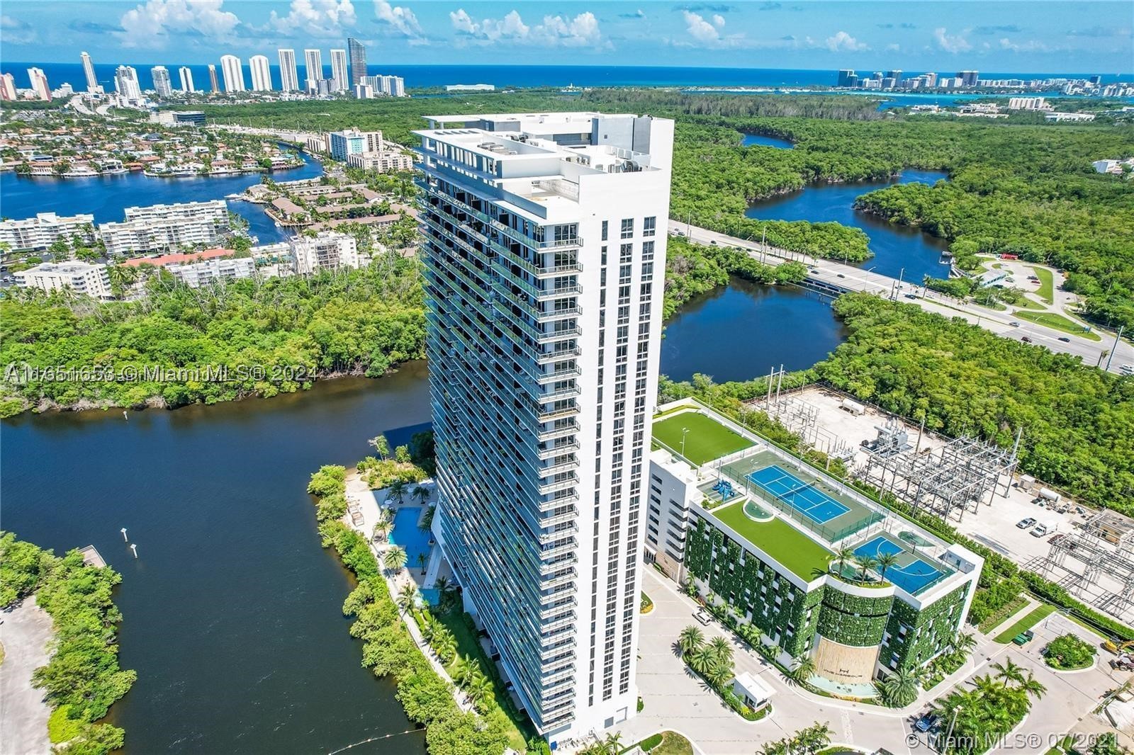 North Miami Beach photo 1