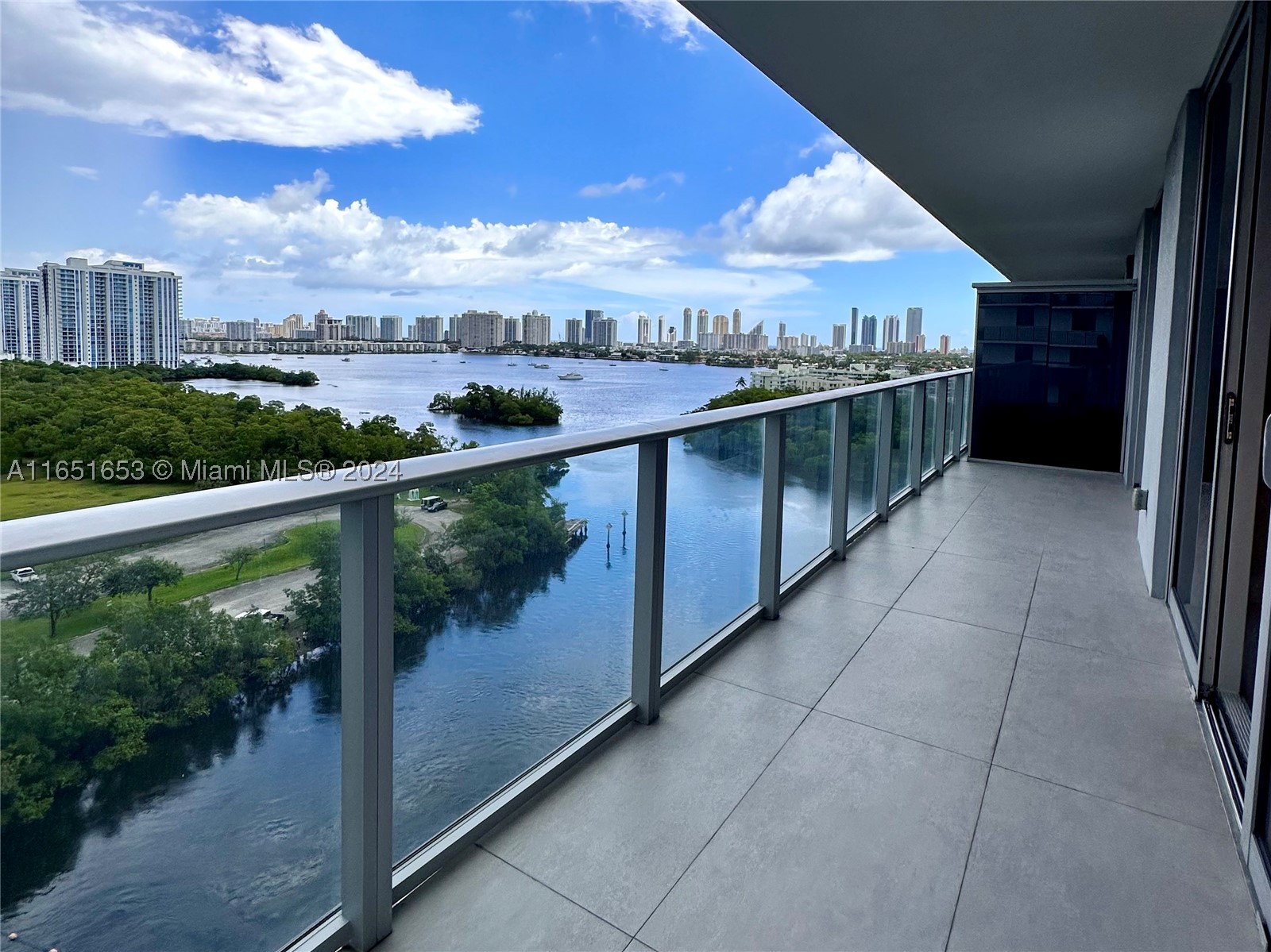 North Miami Beach photo 2