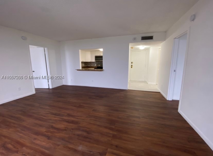 North Miami photo 5