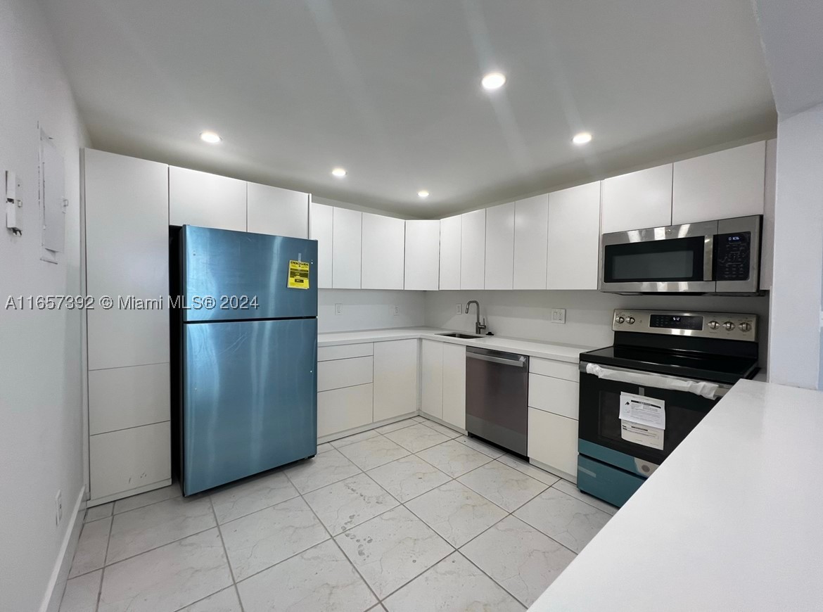North Miami photo 1
