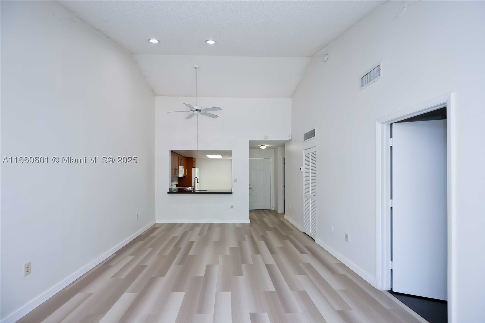Pembroke Pines photo 1