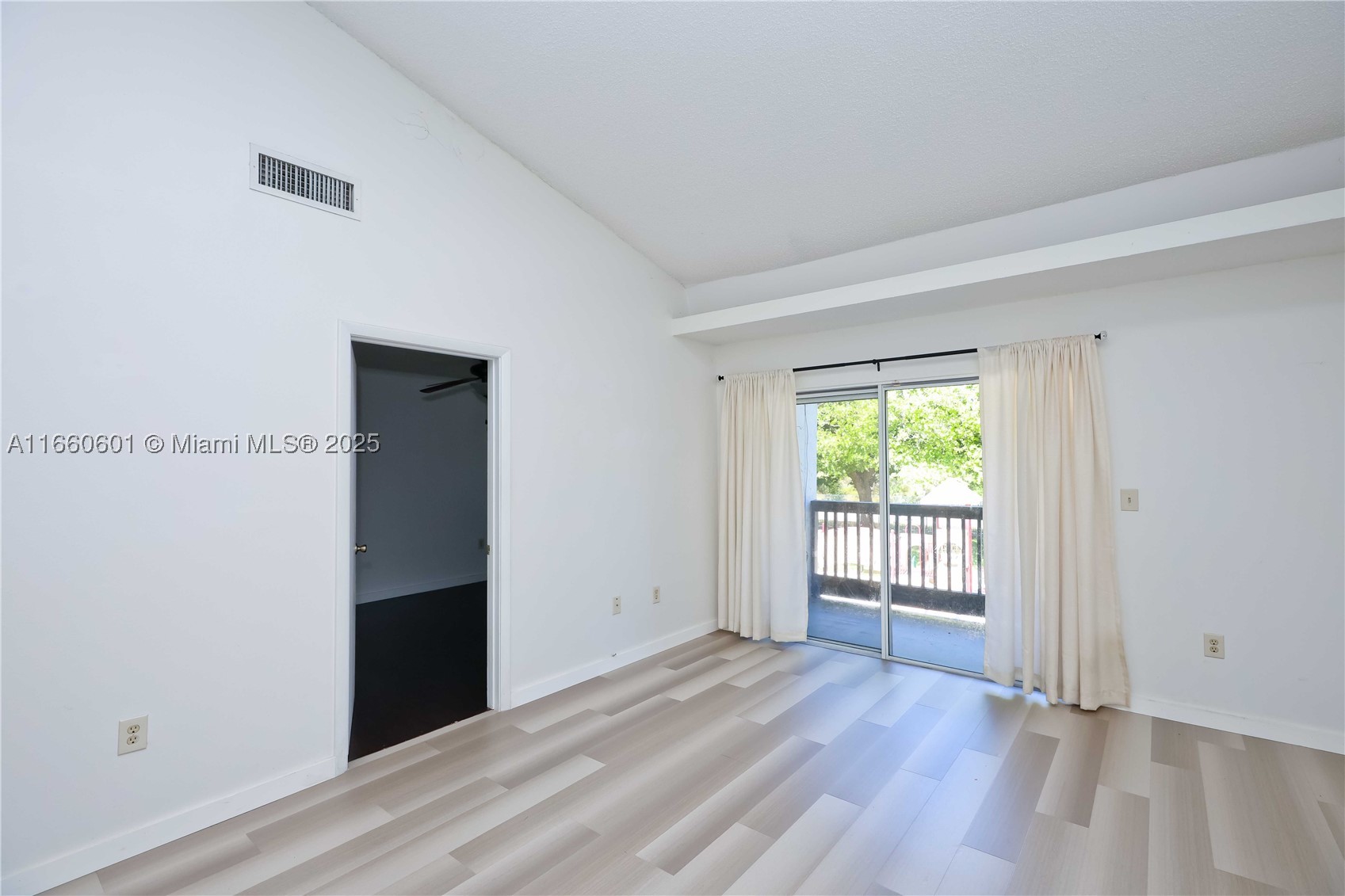 Pembroke Pines photo 4