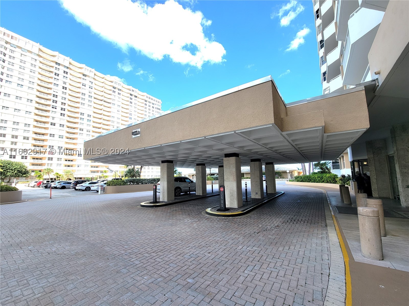 Hallandale Beach photo 1