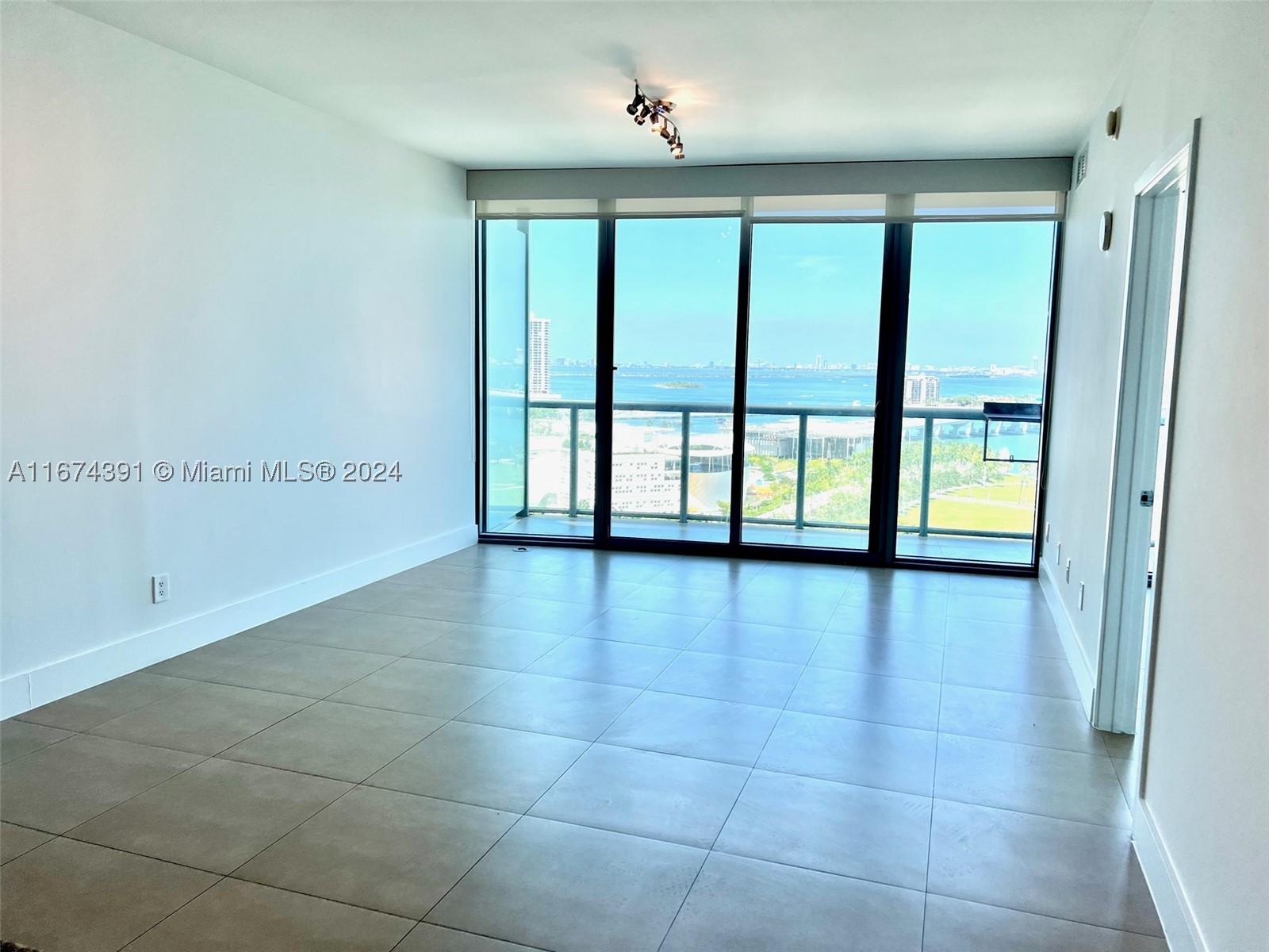 Miami photo 3