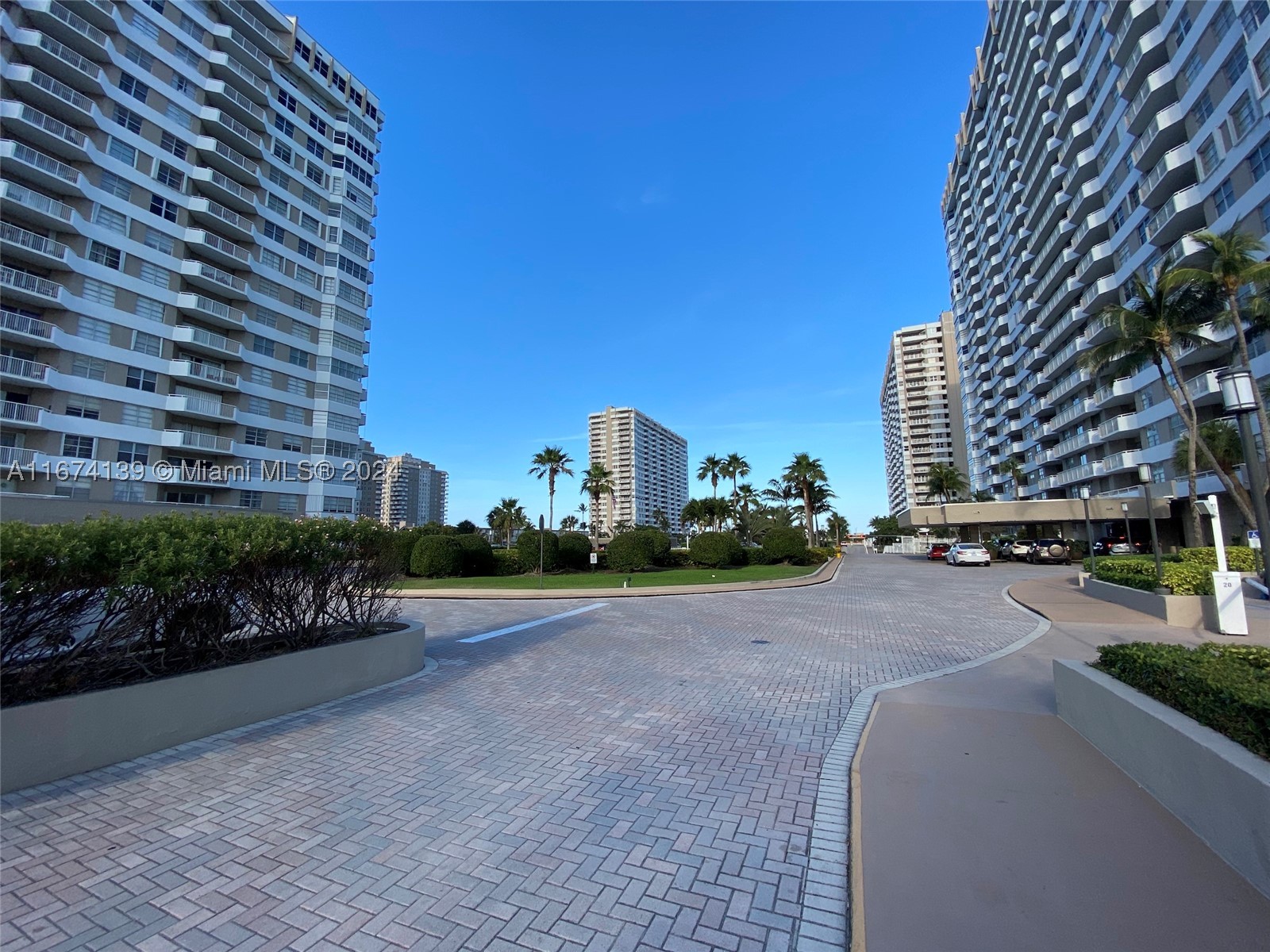 Hallandale Beach photo 3