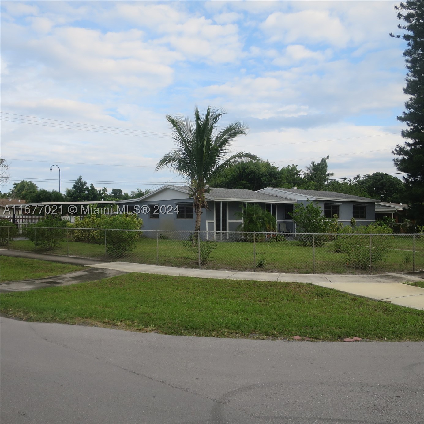 Miami Gardens photo 1