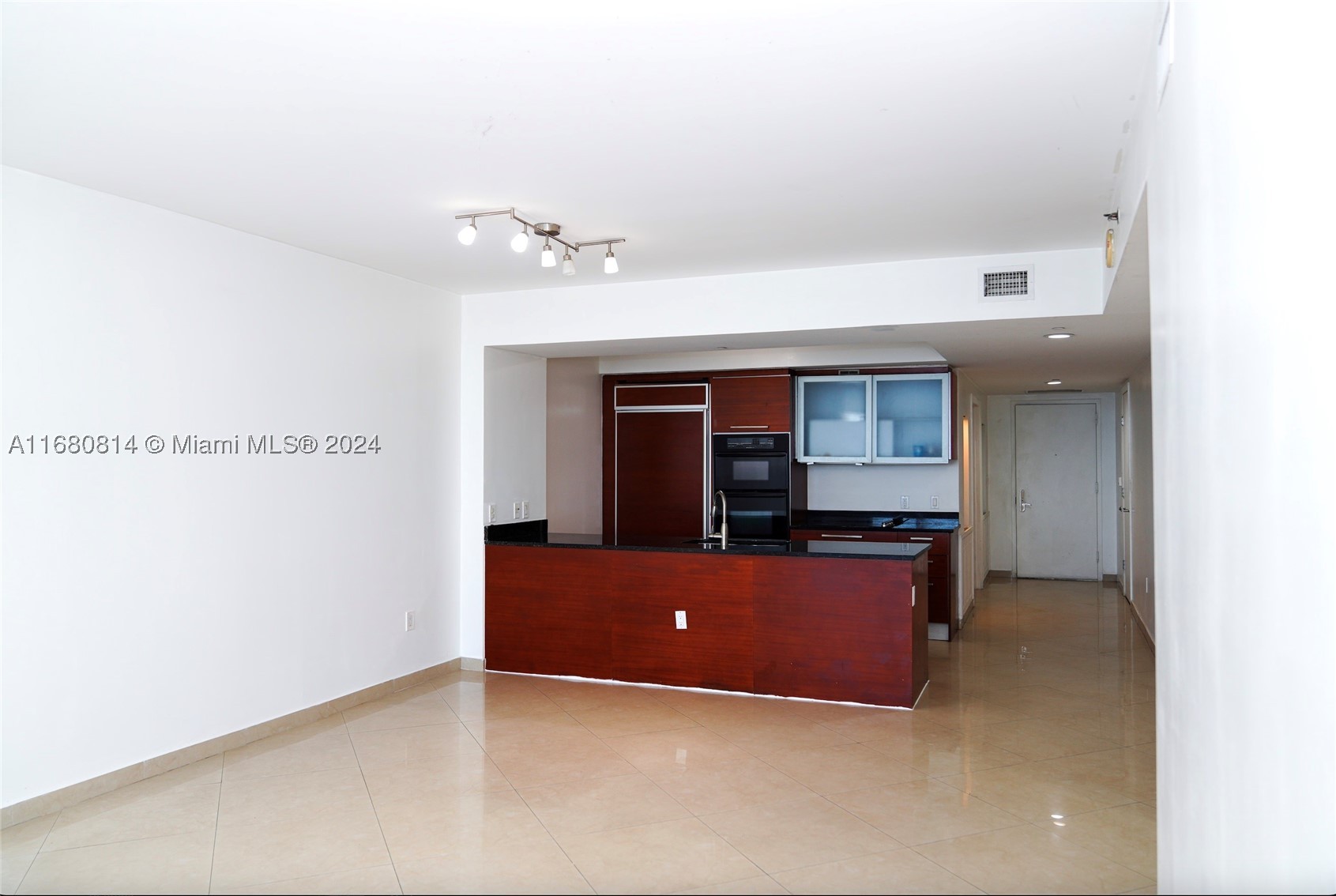 Hallandale Beach photo 2