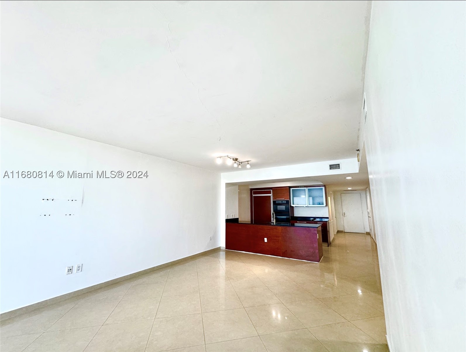 Hallandale Beach photo 3